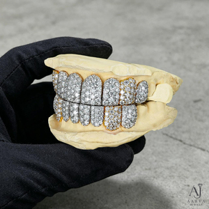 AARVA JEWELS Grillz dentaire personnalisé entièrement serti de diamants, style Hip Hop, amovible, en or - Product Image 4