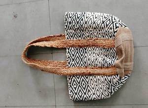 Sacs de plage en jute et coton tressé tendance, grands sacs de shopping avec logo personnalisé, parfaits pour les filles. - Product Image 6