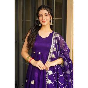 Vestido Anarkali con Dupatta y Pantalón, Elegante para Fiestas Nocturnas - Product Image 2