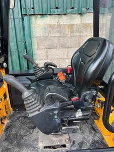 Retroexcavadora JCB 1CX 4WD con Sistema Hidráulico, Equipo de Construcción de Uso Pesado, Máquina Usada en Buen Estado - Product Image 2