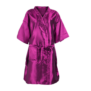 Nuevo Kimono de Peluquería, Spa y Salón, Resistente al Agua, Ecológico, de Poliéster, Cómodo, con Logotipo Personalizado - Product Image 1