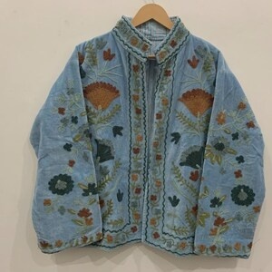 Top Product Wholesale Suzani Embroidered Velvet <b>Jacket</b> Women <b>Short</b> Winter Coat Button Bohemian Bomber <b>Jacket</b> Factory Price - Product Image 3