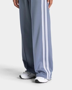 Women's Comfortable Canvas Streetwear Winter Joggers with Customized Logo Printing Breathable Fitness Sweatpants in Custom Color - Product Image 6