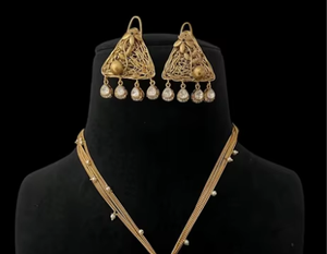 Conjunto de Collar y Pendientes de Filigrana Triangular Chapado en Oro con Moissanita, para Mujer, Regalo de Compromiso, Aniversario o Boda - Product Image 2