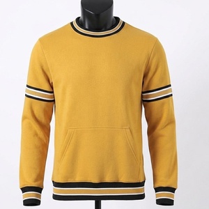 Sudadera de Cuello Redondo Color Amarillo Mostaza para Hombre con Logotipo Personalizado, Corte Regular, 100% Algodón, Estilo Casual de Invierno con Bolsillo - Product Image 1