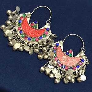 Juego de 2 Pendientes Sahara de Aleación Artificial Vintage con Perlas Completas y Bordado Gungharo, Plateados en Plata para Bodas, Compromisos y Fiestas - Product Image 6