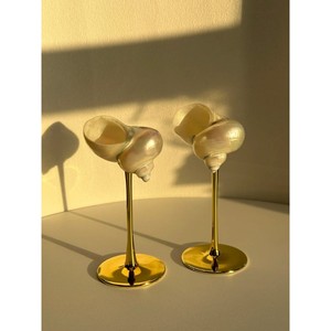 Verre à vin en métal design et coquillage marin, best-seller, ajoute une touche d'élégance à la dégustation quotidienne. Conçu pour une durabilité accrue. - Product Image 5