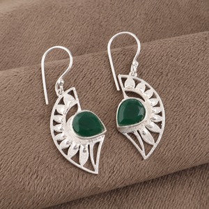 Boucles d'oreilles pendantes bohèmes en argent sterling 925 pour femmes, motif géométrique, onyx vert serti clos, boucles d'oreilles pendantes faites à la main, pour tous les jours - Product Image 3