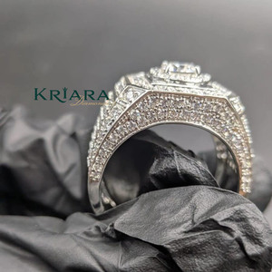 Bague de cocktail pour homme en moissanite taille brillant ronde, en argent 925 plaqué rhodium, sertie pavé, géométrique, de luxe, pour fiançailles - Product Image 3