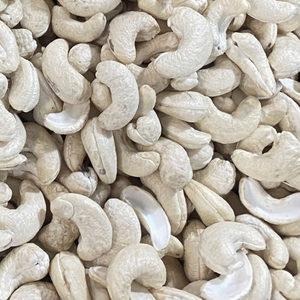 เม็ดมะม่วงหิมพานต์คุณภาพสูงมาตรฐาน ISO W320 ผลิตจากเวียดนาม ซานติโก - Product Image 1