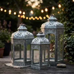 Farol de Hierro de Diseño Artesanal con Paneles de Vidrio Perforado, Decoración para el Hogar, Acabado Galvanizado, Modelo L947 Uttar para Bodas y Eventos - Product Image 4