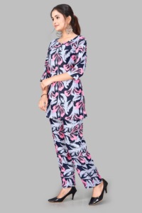 Conjunto de dos piezas de rayón Polly con estampado floral de alta calidad para mujer, conjunto de ropa informal de verano con cuello redondo para mujer. - Product Image 3