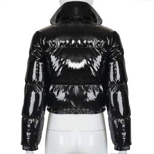 เสื้อแจ็คเก็ตผู้หญิงสีดำ หนัง PU แบบเย็บลาย  แขนยาว คอตั้ง ปิดด้วยซิป  สำหรับฤดูหนาว สีพื้น  ความยาวสั้น  บุผ้าหนา  ทรงปกติ - Product Image 5