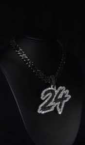 Colgante Personalizado Iced Out 24, Oro Sólido de 10K, Diamante Natural de 34CT, Colgante Pesado de Hip Hop para Rapper con Número y Logotipo de Graffiti - Product Image 5