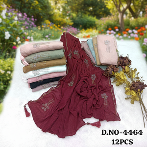 Chal de satén de seda de lujo Madam Pivot con estampado floral, mezcla de poliéster, adornos de cristal, ligero, transpirable, para la noche, surtido - Product Image 3