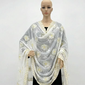 Écharpe légère et respirante en voile de coton multicolore AHE avec broderie florale et strass, pour un usage quotidien des femmes - Product Image 1