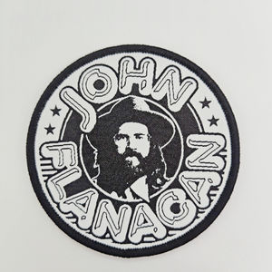 Parches Tejidos Personalizados para Ropa - Diseño de Logotipo Personalizado de Alta Resolución Ecológico - Product Image 4