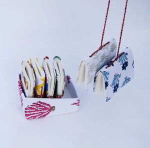 Agenda de Bolsillo con Cubierta de Tela de Algodón Estampada a Mano, Tapa Dura, Lápiz y Papel Hecho a Mano - Set de Regalo Perfecto - Product Image 3