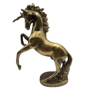 Sculpture Moderne en Laiton de Licorne pour Décoration de Table d'Entrée et Présentation Artistique - Product Image 3