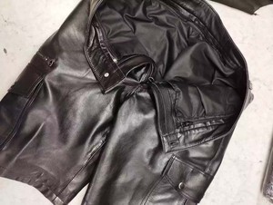 Pantalones Cortos de Cuero Premium para Hombre, Diseño Sólido de Alta Gama, Ajuste Cómodo, Ropa Casual de Calle, Moda de Verano, Resistentes al Viento - Product Image 5