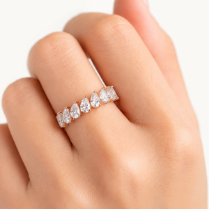 Anillo de aniversario con diamante cultivado en laboratorio Pear |   Anillo de Boda de Oro Rosa de 10K |   Anillo de Diamantes de Media Eternidad para Mujer, Joyería Fina de Lujo - Product Image 2
