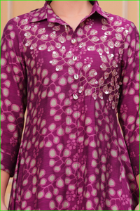 ชุดคุรตะปักมือสีม่วงแบบอสมมาตร - Product Image 2