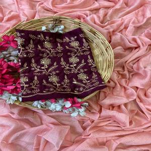 Sari VASTRA COTTAGE Premium en Georgette con Estampado Shibori Magenta y Bordado con Espejos para Bodas y Fiestas - Product Image 3