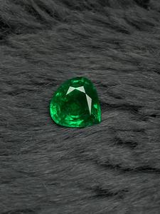 Piedra Preciosa Suelta de Esmeralda Verde Natural en Forma de Corazón para Joyería - Product Image 5