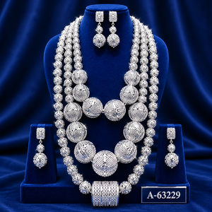 Conjunto de joyería de aleación chapada en plata, collar con forma de bola, pendientes, pulsera, estilo clásico de boda para mujer, A-63229 - Product Image 1