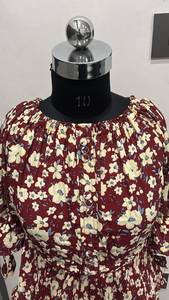 Top Corto Casual de Verano con Estampado Floral Color Granate Premium, Cuello Redondo, Manga Media, Puños con Lazo y Cintura Fruncida para Uso Diario al por Mayor - Product Image 5