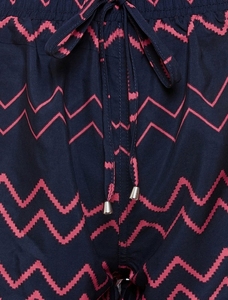 Shorts pour femmes à motif géométrique imprimé, taille mi-haute, élastique, en polyester tricoté, décontracté, coupe régulière, respirant - Product Image 5