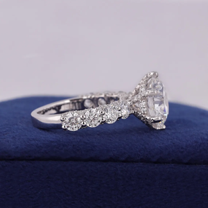Anillo de compromiso clásico con diamante de talla brillante redondo para mujer, oro blanco, diamantes cultivados en laboratorio con certificación IGI, color D - Product Image 3