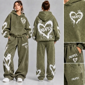 Conjunto Deportivo de Dos Piezas para Mujer, Sudadera con Capucha y Estampado de Corazón en Verde Oliva, Pantalones Jogger de Pierna Ancha, Estilo Casual Urbano - Product Image 3