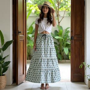 Falda de tela transpirable de algodón puro hecha a mano, estampado de bloque blanco y azul, diseño bohemio gitano, ropa informal para todo el día para mujer, llamativo - Product Image 2