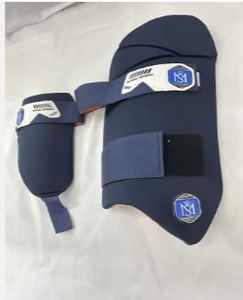Mannu Sports Ramfry Thai Pad: Protectores Tailandeses Personalizados de Fábrica para Jugadores de Cricket, Precios Competitivos, Mannu Sports - Product Image 6