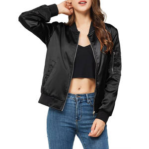 Nueva llegada de alta calidad señoras Chenille bordado Letterman recortada chaqueta mujer personalizado bombardero negro Varsity chaqueta Mujer - Product Image 1