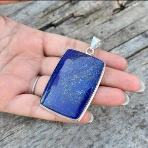 Pendentif artisanal en lapis-lazuli et argent sterling 925, pierre précieuse bleue naturelle, bijou de guérison, cadeau - Product Image 3