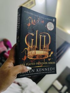 GILD de Raven Kennedy, roman d'aventure et de romance fantastique sombre, édition brochée - Product Image 1