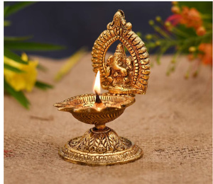 Lampe à huile Ganesha en laiton, design élégant, usage religieux, porte-bougie décoratif durable - Product Image 4