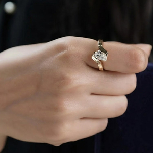 Bague de fiançailles solitaire taille poire avec bande ondulée en or jaune 14K/18K, diamant de laboratoire certifié IGI, bijoux fins, cadeau - Product Image 4