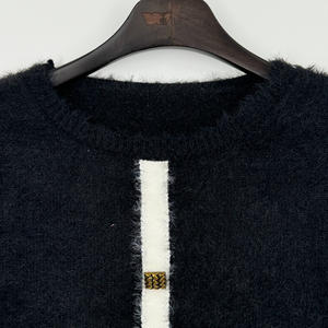 Jersey de invierno personalizable OEM ODM para mujer, suéter de moda para mujer, Jacquard borroso, nailon, cuello en V, manga larga, informal cálido - Product Image 4