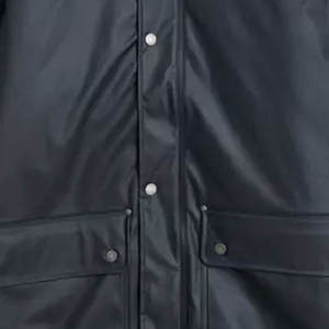 Impermeable para exteriores con tela de secado rápido y construcción resistente al viento para viajes y uso activo. - Product Image 5