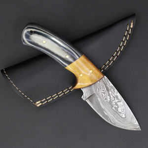 Couteau de camping compact à lame fixe en acier Damas, pointe tombante, manche en bois Pakka bicolore, lame pleine longueur, outil utilitaire OEM - Product Image 1