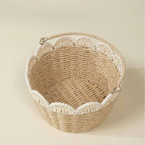 Panier rond en rotin tressé à la main avec détails en dentelle, élégant panier pour la décoration de la maison, panier cadeau, rangement, présentation, design durable - Product Image 6