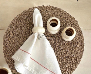 Anneau de serviette en os écologique fait main de luxe, accessoire décoratif pour table à manger, idéal pour les cadeaux par Tradebyd - Product Image 2