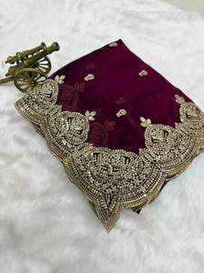 Suministro al por mayor de Saris Madhurika de Chiffon de Lujo con Bordado de Lentejuelas, C Pallu, Trabajo de Hilos Múltiples, Borde con Corte Arco y Blusa Bordada - Product Image 3