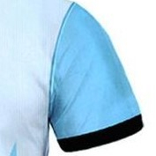 Ensemble d'uniformes de football respirants personnalisables avec nom et numéro – Tenue de sport pour les performances en match d'équipe - Product Image 1