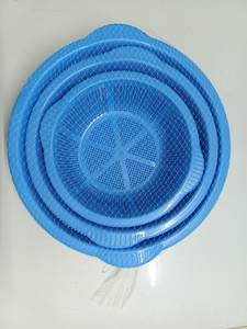 Ensemble de passoires en plastique multifonctionnelles pour fruits, légumes et pâtes, avec bol de lavage intégré - Product Image 1