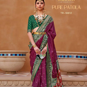 Saree imprimé patola en soie douce par FabZone - Product Image 1