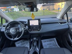 Toyota Corolla LE 2024 d'occasion, très propre, à vendre - Product Image 2